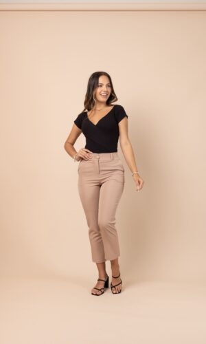 Polo Iveen Negro - Escote Cruzado